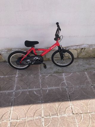 Bicicleta infantil 16” Btwin roja