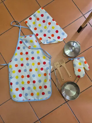 Cocinita de madera infantil