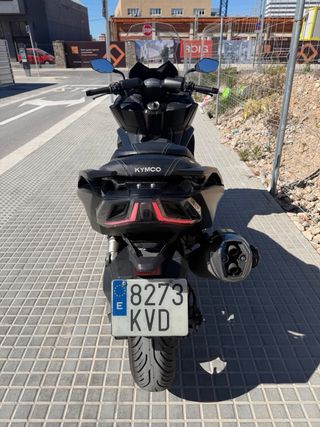 Kymco AK 550 Maxi Scooter Negra