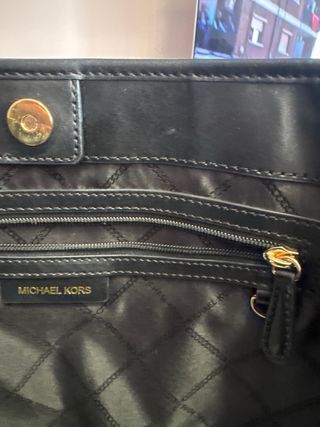 Bolso Michael Kors Negro y Dorado Grande