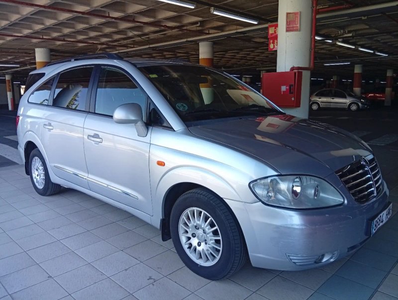SsangYong Rodius 2013 - foto 1