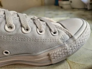 Converse lunares beige y blanco