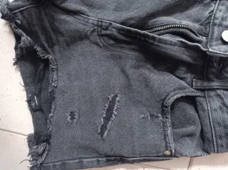 Shorts vaqueros negros desgastados