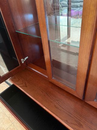 Vetrina in legno e vetro