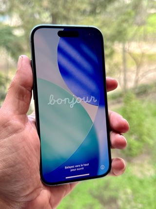 iPhone 16 97% batería Verde