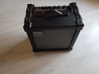 Amplificador Roland Cube 40XL