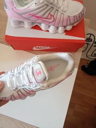 Zapatillas Nike Shox Mujer Rosa y Blanco