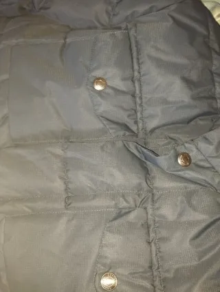 Cazadora Cortefiel azul oscuro.