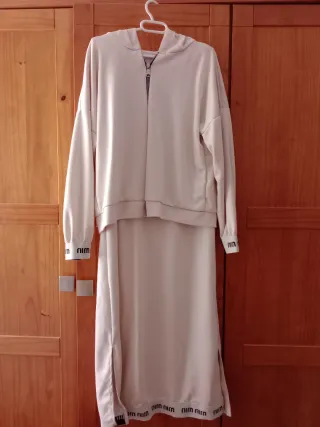 Vestido largo de tirantes con chaqueta a juego
