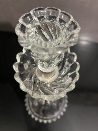 Candelabro in cristallo intagliato con pendenti