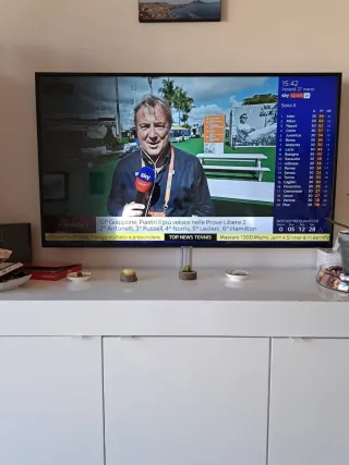 Televisor Samsung UHD TV 49 NU7100