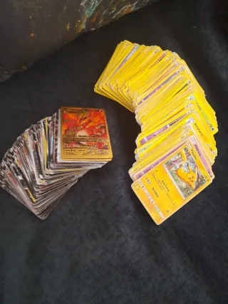 Cartas Pokémon: 300 Básicas y Legendarias