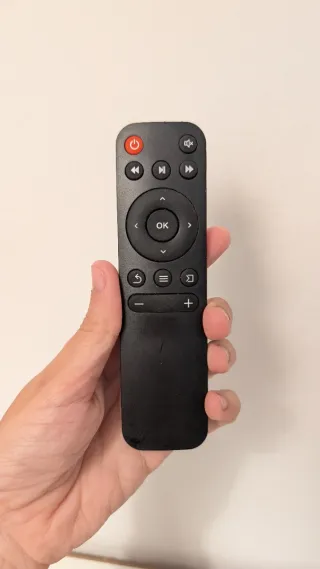 Mini proyector Artlii HDMI blanco y amarillo