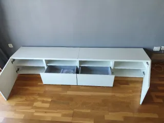 Mueble de salón blanco modular