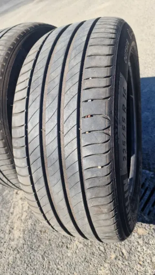 Neumáticos 225/55/16
