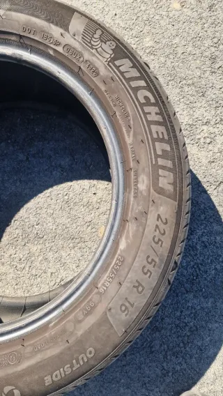 Neumáticos 225/55/16