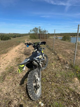 Husqvarna TE 250i 2021 Enduro