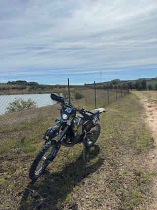Husqvarna TE 250i 2021 Enduro