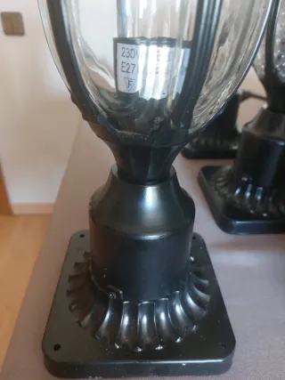 SIN ESTRENAR. Lámpara de exterior..SOBREMURO.metal