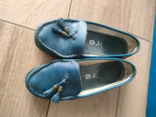 Mocasines de piel azul eléctrico T.39