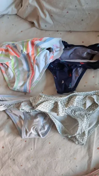 Lote 5trajes de baño niña 4 braguitas y un bañador