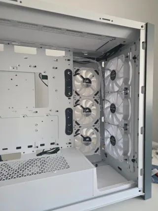 Corsair 5000X RGB Torre PC + 4 Corsair LL120 RGB