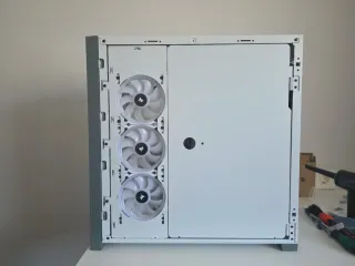 Corsair 5000X RGB Torre PC + 4 Corsair LL120 RGB