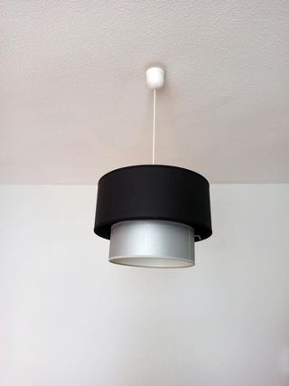Lámpara gris de tela