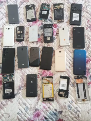 Se vende lotes de teléfono