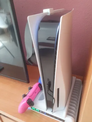 Consola Sony PS5 Blanca y Multicolor