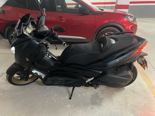 Yamaha XMAX 300cc Negra Automática
