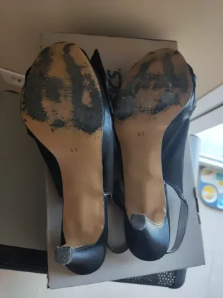 Zapatos de fiesta negros con lazo