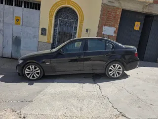 BMW Serie 3 2007 cambio por moto
