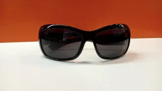 Gafas de sol negras mujer