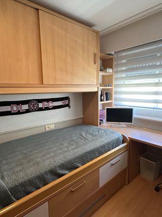Cama nido con escritorio y altillo