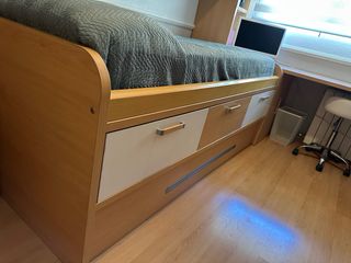 Cama nido con escritorio y altillo