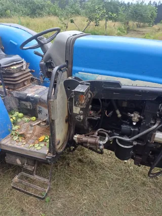Tractor azul