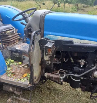 Tractor azul