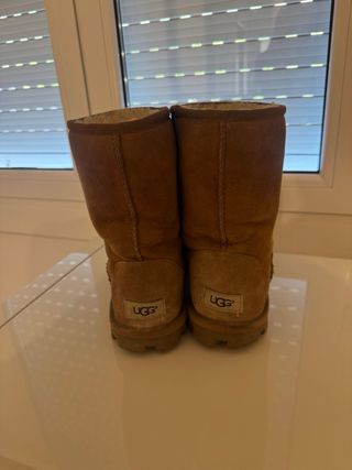 Botas UGG Classic Short II Pelo Cuero
