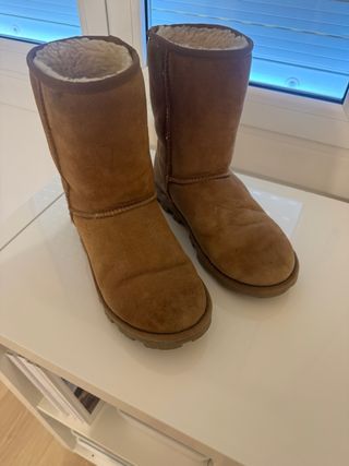 Botas UGG Classic Short II Pelo Cuero