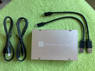 Caja discos NVMe y SATA