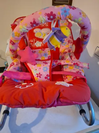 Hamaca para bebé con diseño de flores y abejas