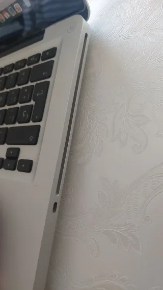 MacBook Pro 13 Plata 2009