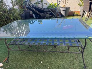 Mesa de forja y cristal Para interior o exterior