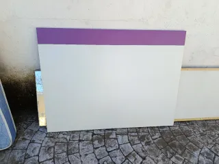 Cabecero blanco y lila