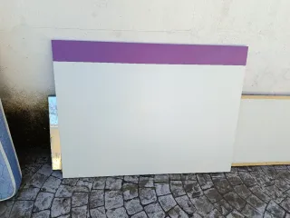 Cabecero blanco y lila