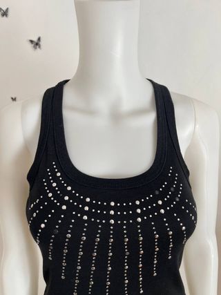 Camiseta tirantes negra con pedrería Talla M
