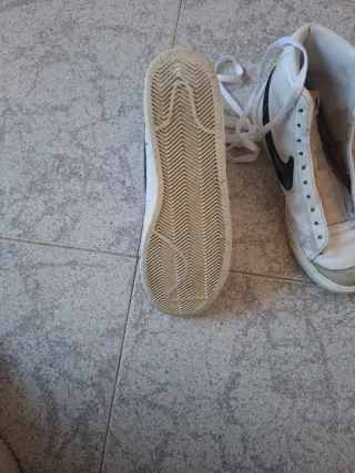 Botas Nike Blazer Mid Blancas Negras