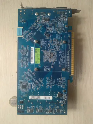 tarjeta gráfica 256 bites 1 GB Gigabyte NVIDIA