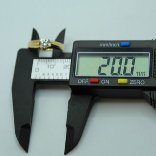 Anillo Oro 18k con Diamante 3.07g